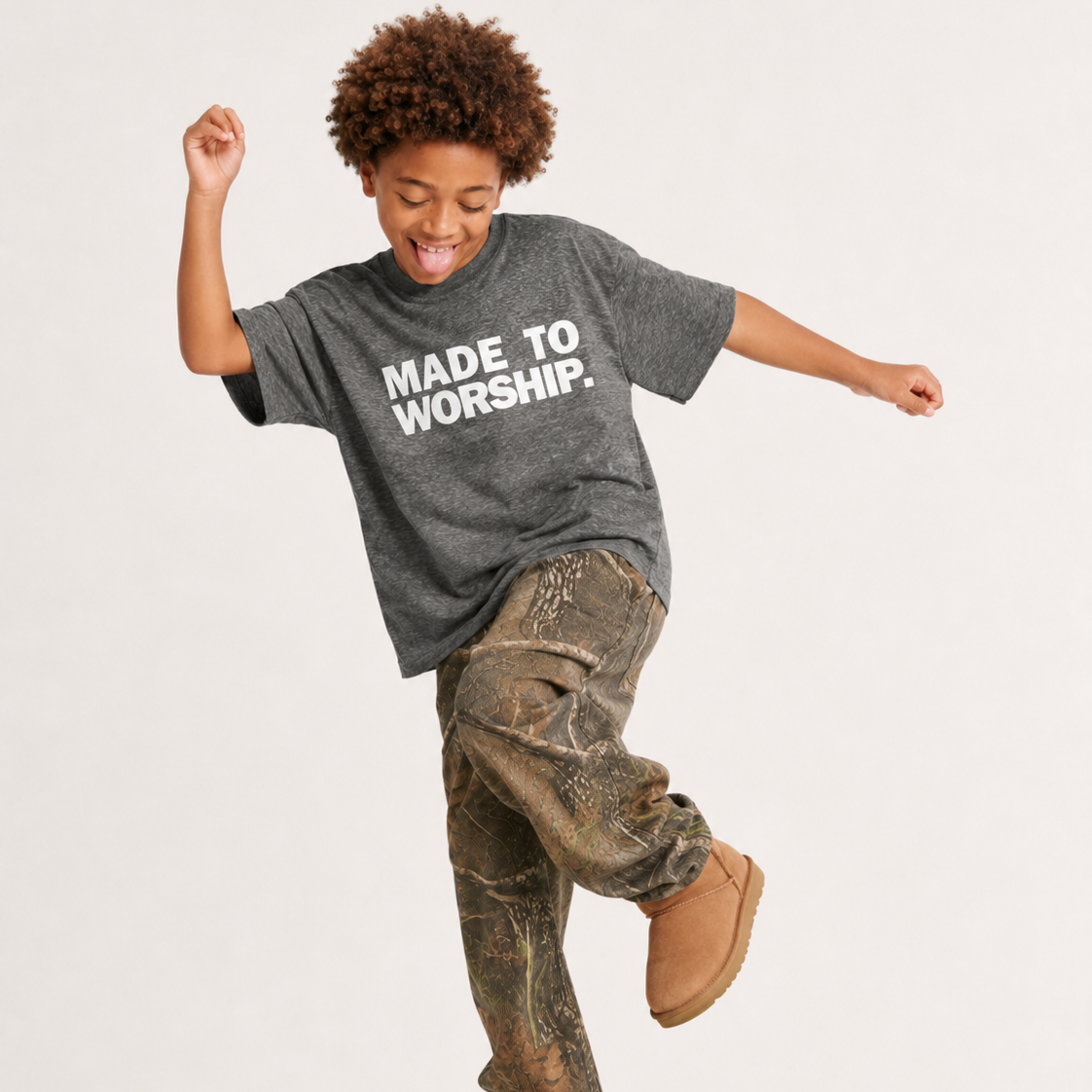 FAVORED. Kids MADE TO WORSHIP. T-Shirt